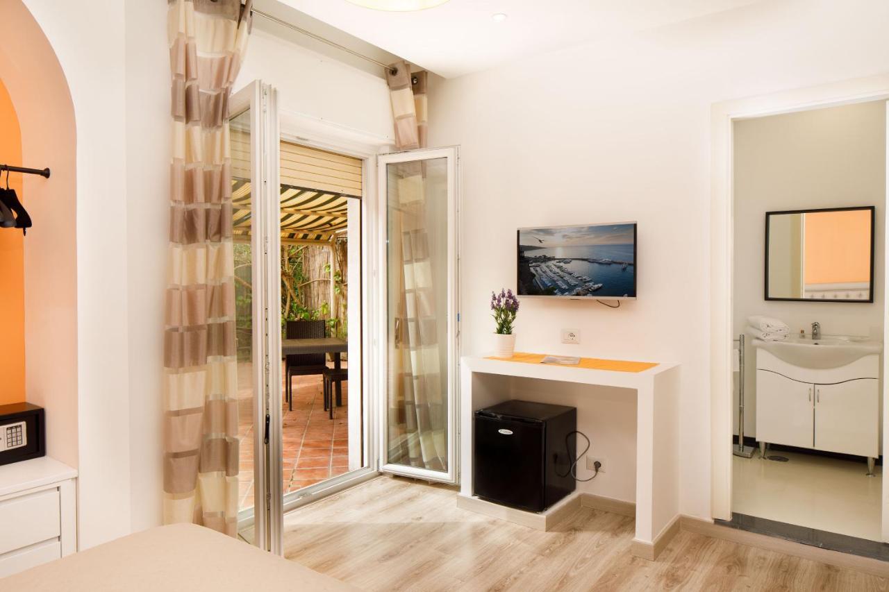 Sorrento Comfort Rooms Con Piscina Exterior foto